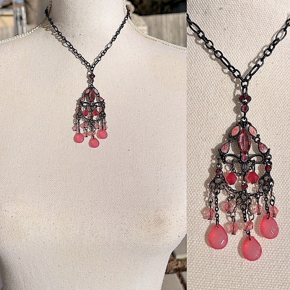 🎀 Chandelier cottage core Victorian Necklace with Pink Accents - Picture 2 of 2